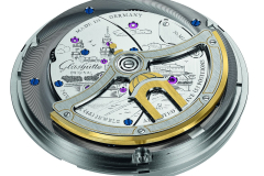 A rotor is egyedi. A szokásos, egymásnka háttal álló dupla "G" helyett a Frauenkirche laternáját (kupola felülvilágító) kapjuk