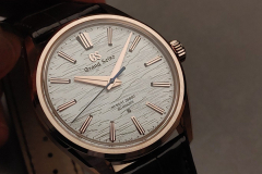 grand-seiko-slgw002-slgw003-karora-luxusora-live-pic