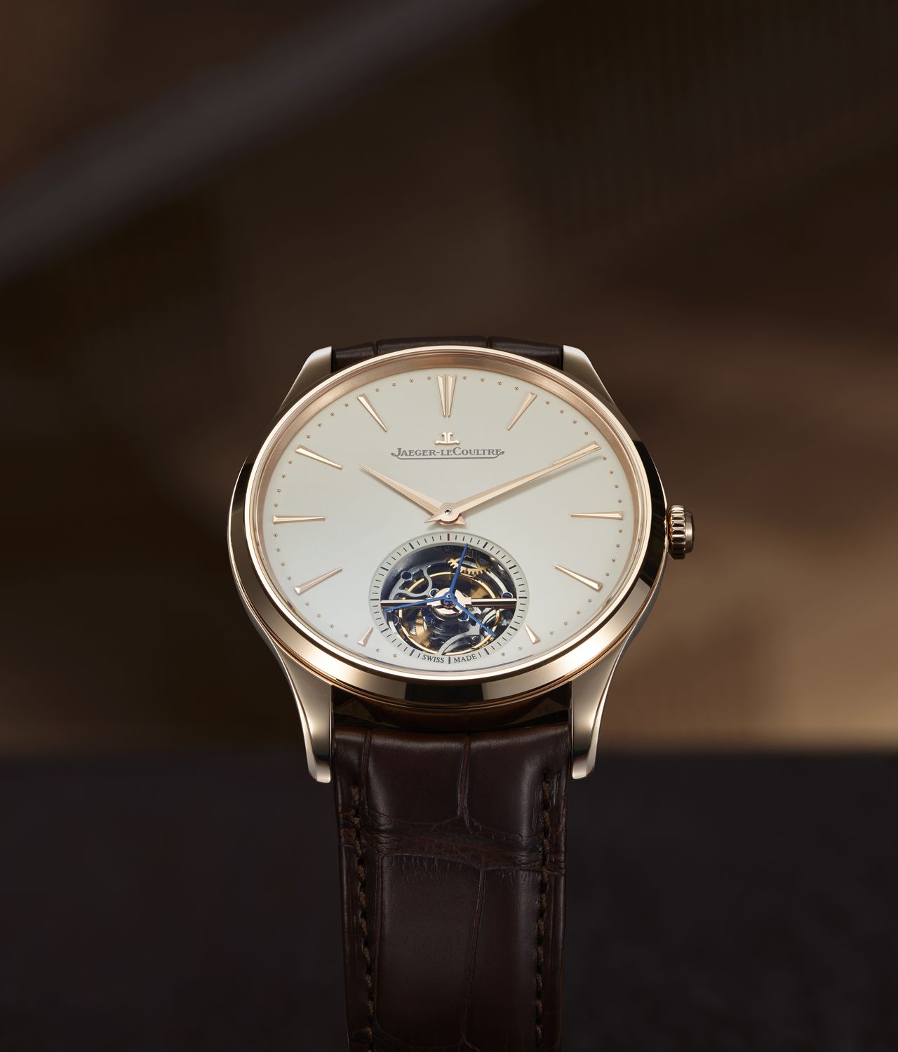 Jaeger-LeCoultre Master Ultra Thin Tourbillon - klasszikusan elegáns öltönyóra egy kis egyéniséggel