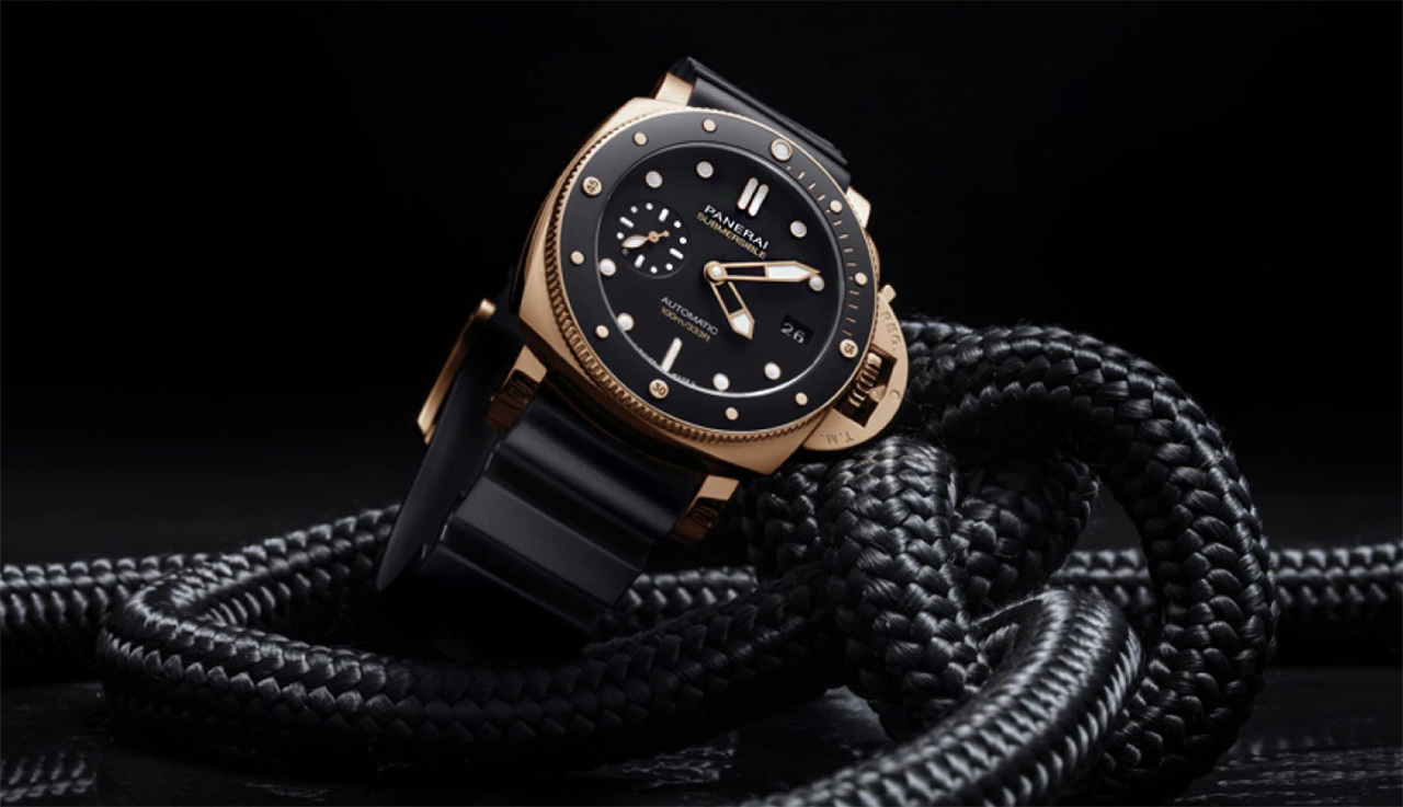 PANERAI SUBMERSIBLE 42MM GOLDTECH Referenciaszám: PAM00947. Fotó: Panerai