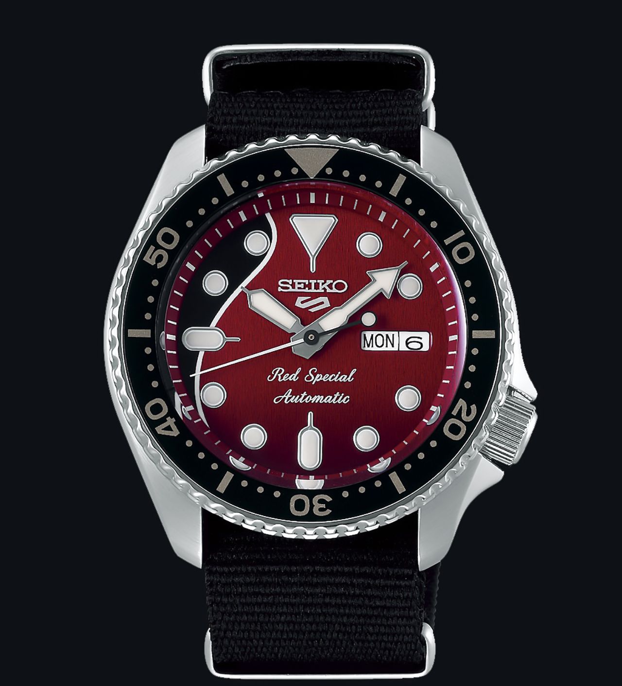 SEIKO 5 Sports BRIAN MAY Limited Edition. Referenciaszám: SRPE83K1. Fotó: SEIKO