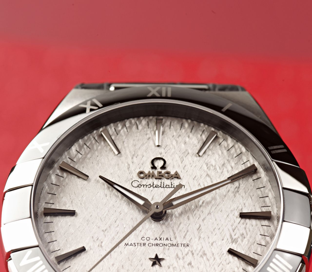 Omega Constellation Co-Axial Master Chronometer 41 mm - szép élmény elveszni a számlap textúrájában / Fotó: Venicz Áron