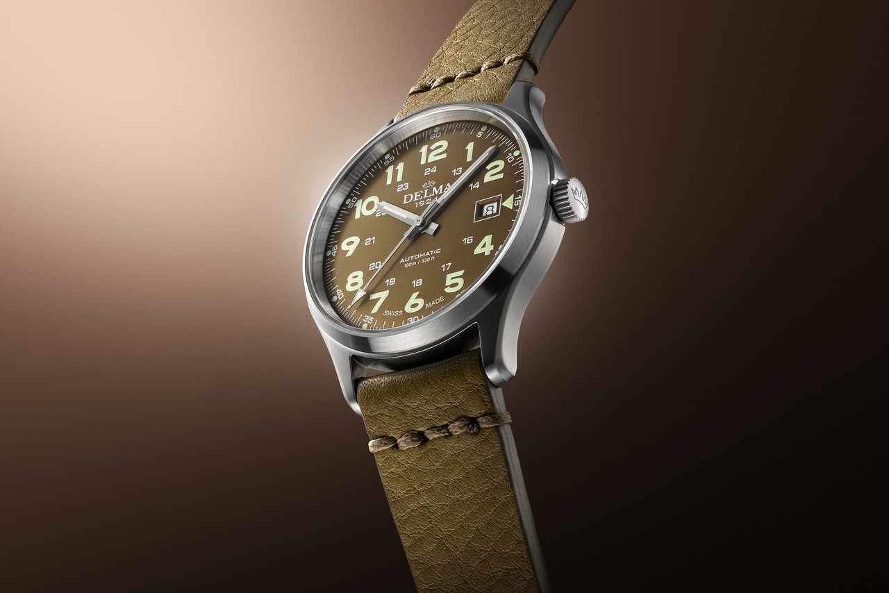 Delma Commander 40 mm beauty shot